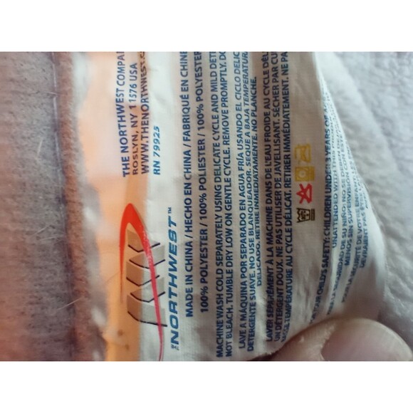 The Northwest “Blue Ice” Cat Throw Blanket Collin Bogle 44" x 58" 2014 Soft - Picture 5 of 7